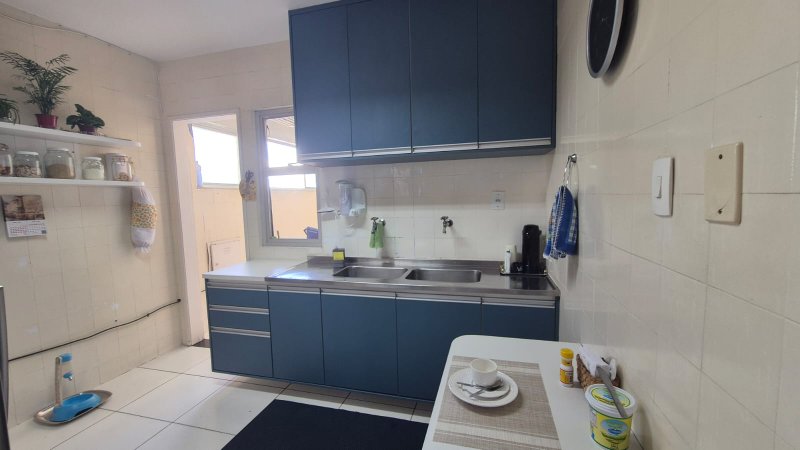 APARTAMENTO VISTA MAR 2 QUARTOS SUÍTE VARANDA 2 GARAGENS À VENDA NO RIO VERMELHO! Avenida Cardeal da Silva Salvador - 
