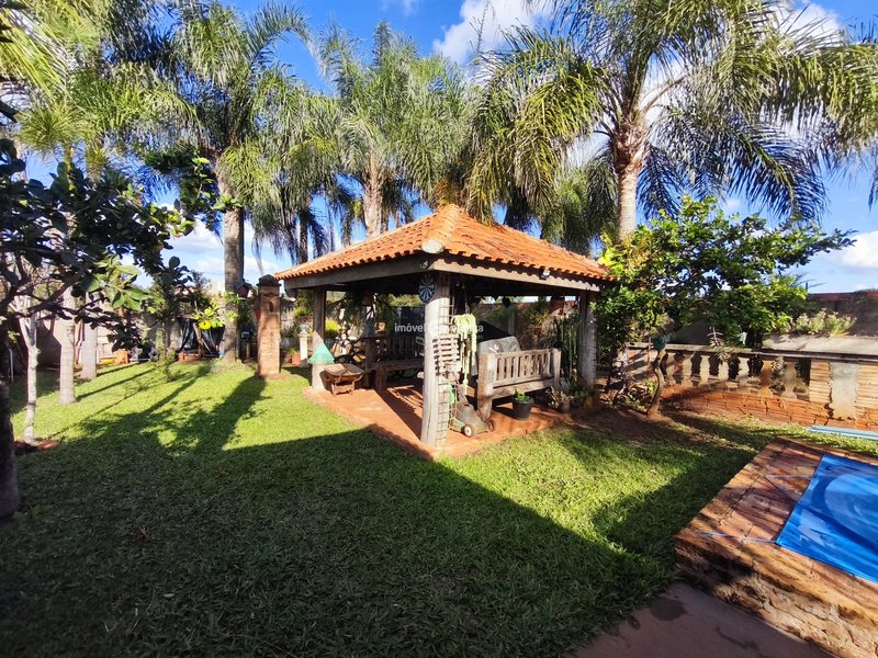 Casa com 2 dormitórios com piscina na Represa de Avaré - Avaré - 