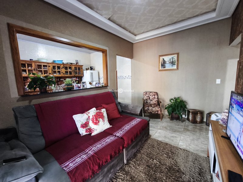 Casa com 2 dormitórios com piscina na Represa de Avaré - Avaré - 
