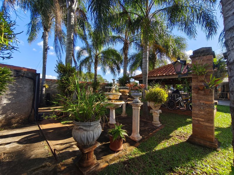 Casa com 2 dormitórios com piscina na Represa de Avaré - Avaré - 
