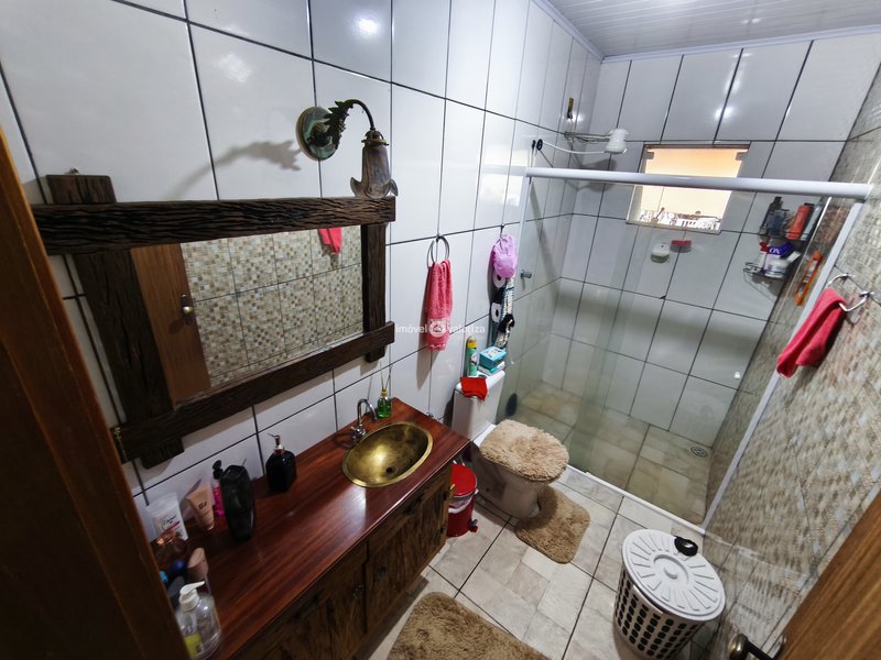 Casa com 2 dormitórios com piscina na Represa de Avaré - Avaré - 