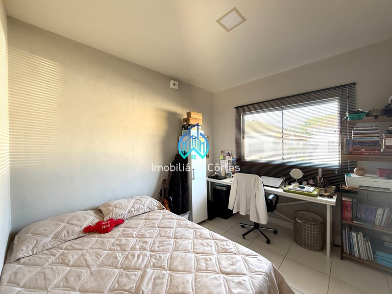 Casa em Condomínio à Venda — Viva com conforto e segurança em Guapimirim/RJ Rua B Guapimirim - 