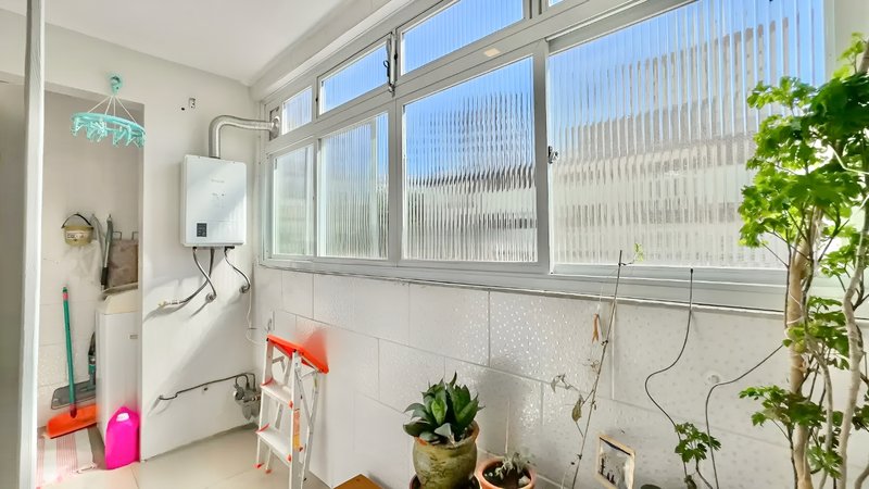 R$ 670.000 - ÓTIMO APARTAMENTO - 100M2 - 3 DORM - SUÍTE - DEPENDÊNCIA - 2 VAGAS Avenida Lageado Porto Alegre - 