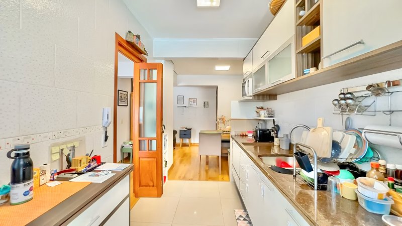 R$ 670.000 - ÓTIMO APARTAMENTO - 100M2 - 3 DORM - SUÍTE - DEPENDÊNCIA - 2 VAGAS Avenida Lageado Porto Alegre - 