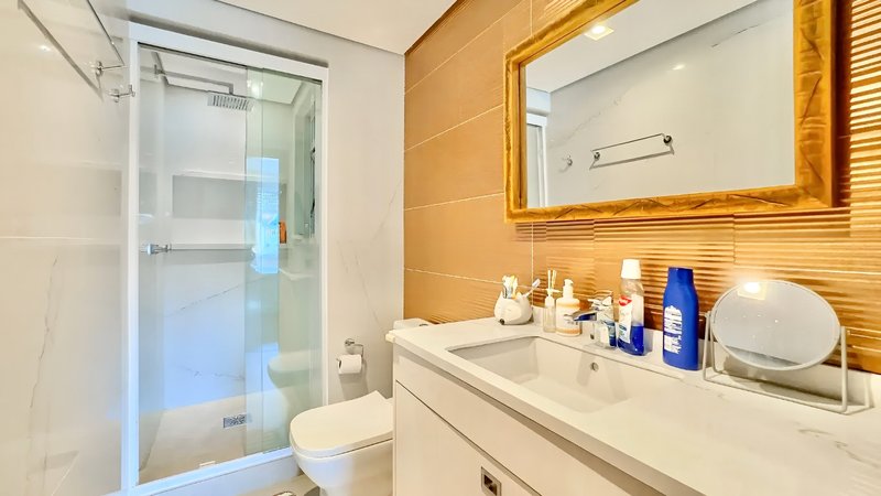 R$ 670.000 - ÓTIMO APARTAMENTO - 100M2 - 3 DORM - SUÍTE - DEPENDÊNCIA - 2 VAGAS Avenida Lageado Porto Alegre - 
