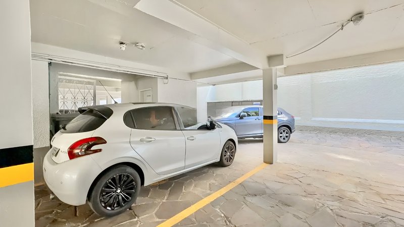 R$ 670.000 - ÓTIMO APARTAMENTO - 100M2 - 3 DORM - SUÍTE - DEPENDÊNCIA - 2 VAGAS Avenida Lageado Porto Alegre - 