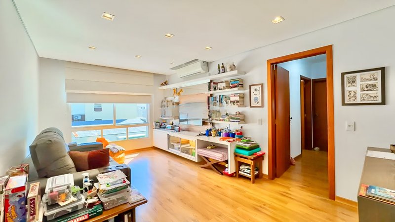 R$ 670.000 - ÓTIMO APARTAMENTO - 100M2 - 3 DORM - SUÍTE - DEPENDÊNCIA - 2 VAGAS Avenida Lageado Porto Alegre - 