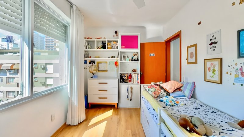 R$ 670.000 - ÓTIMO APARTAMENTO - 100M2 - 3 DORM - SUÍTE - DEPENDÊNCIA - 2 VAGAS Avenida Lageado Porto Alegre - 
