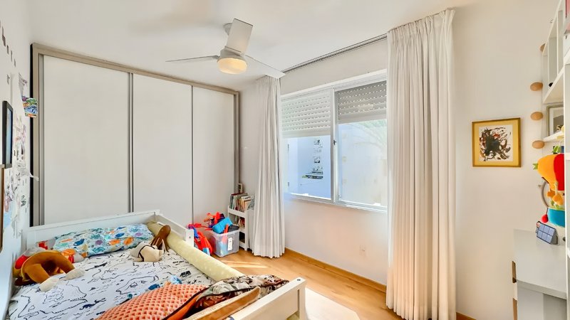 R$ 670.000 - ÓTIMO APARTAMENTO - 100M2 - 3 DORM - SUÍTE - DEPENDÊNCIA - 2 VAGAS Avenida Lageado Porto Alegre - 
