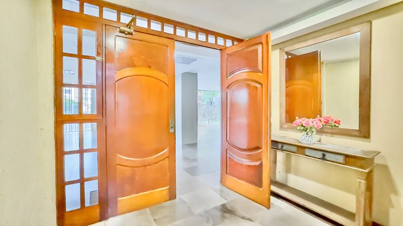 R$ 670.000 - ÓTIMO APARTAMENTO - 100M2 - 3 DORM - SUÍTE - DEPENDÊNCIA - 2 VAGAS Avenida Lageado Porto Alegre - 