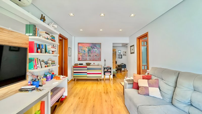 R$ 670.000 - ÓTIMO APARTAMENTO - 100M2 - 3 DORM - SUÍTE - DEPENDÊNCIA - 2 VAGAS Avenida Lageado Porto Alegre - 