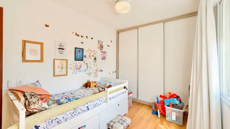 R$ 670.000 - ÓTIMO APARTAMENTO - 100M2 - 3 DORM - SUÍTE - DEPENDÊNCIA - 2 VAGAS Avenida Lageado Porto Alegre - 