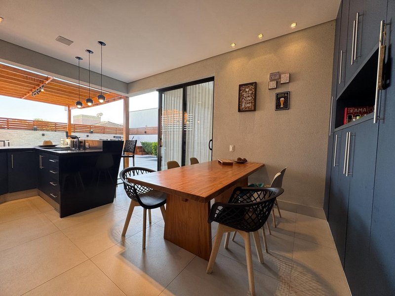 Casa de Luxo à Venda - Porteira Fechada | Moderna, Sustentável e Completa Rua Professor José Leme do Prado Valinhos - 