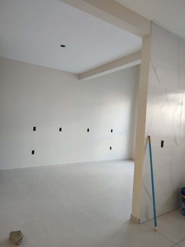 CASA COM 1 SUÍTE MAIS 2 DORMITÓRIOS NA VOLTA GRANDE - Brusque - 