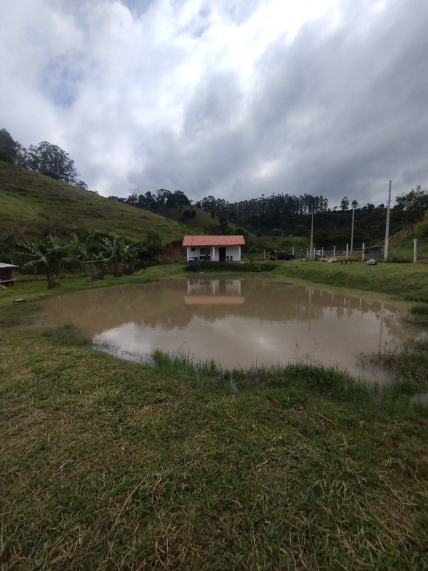Chácara com tanque para pesca à venda na Boa Vista - Igaratá - 