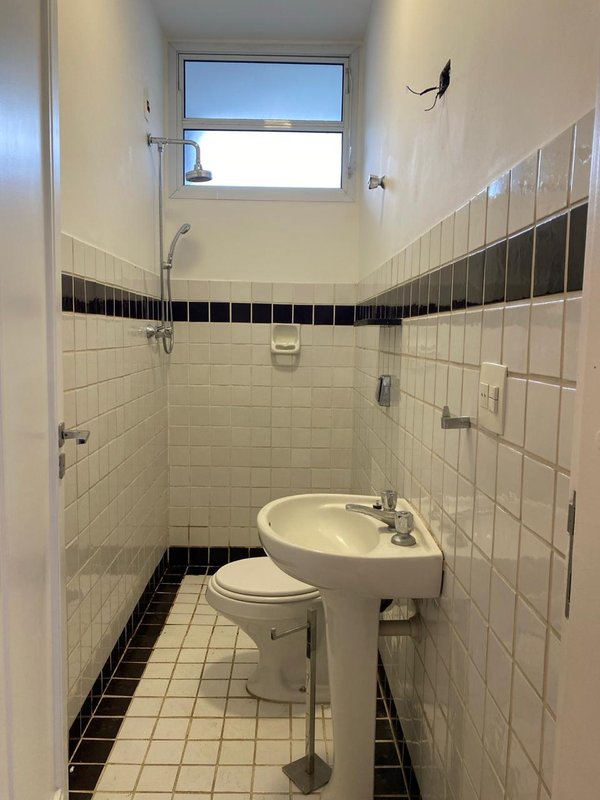 ALUGA-SE APARTAMENTO CL&Aacute;SSICO - 130M2 - 3 QUARTOS - 1 VAGA - 4 ANDAR Rua Romilda Margarita Gabriel São Paulo - 