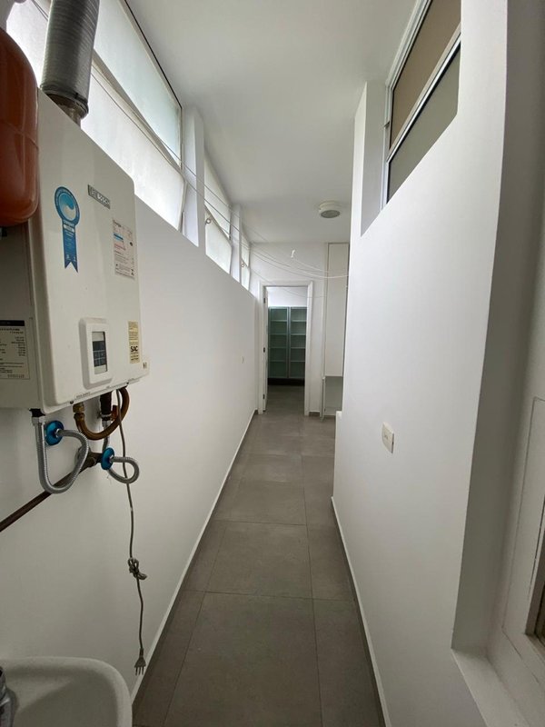 ALUGA-SE APARTAMENTO CL&Aacute;SSICO - 130M2 - 3 QUARTOS - 1 VAGA - 4 ANDAR Rua Romilda Margarita Gabriel São Paulo - 