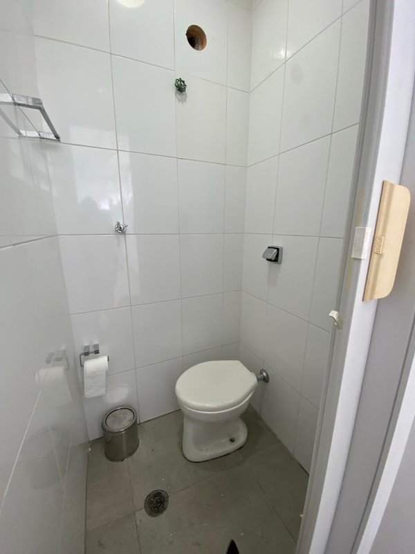 ALUGA-SE APARTAMENTO CL&Aacute;SSICO - 130M2 - 3 QUARTOS - 1 VAGA - 4 ANDAR Rua Romilda Margarita Gabriel São Paulo - 