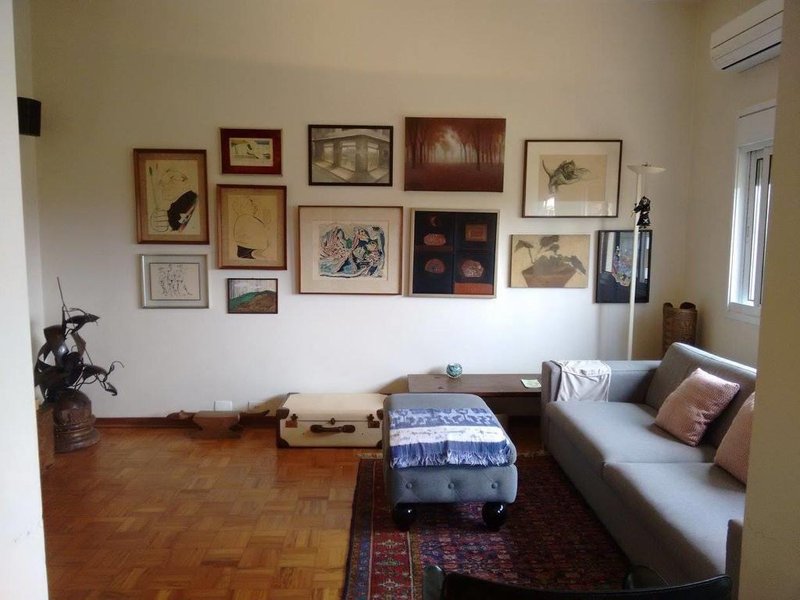 ALUGA-SE APARTAMENTO CLÁSSICO - 130M2 - 3 QUARTOS - 1 VAGA - 4 ANDAR Rua Romilda Margarita Gabriel São Paulo - 