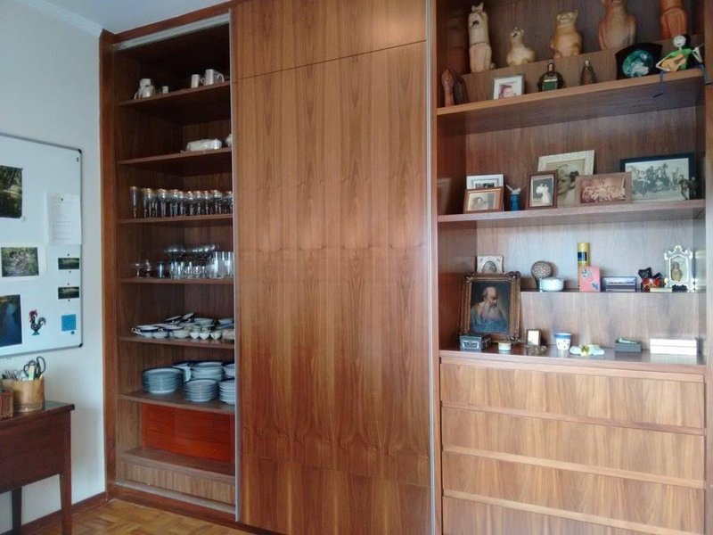 ALUGA-SE APARTAMENTO CLÁSSICO - 130M2 - 3 QUARTOS - 1 VAGA - 4 ANDAR Rua Romilda Margarita Gabriel São Paulo - 