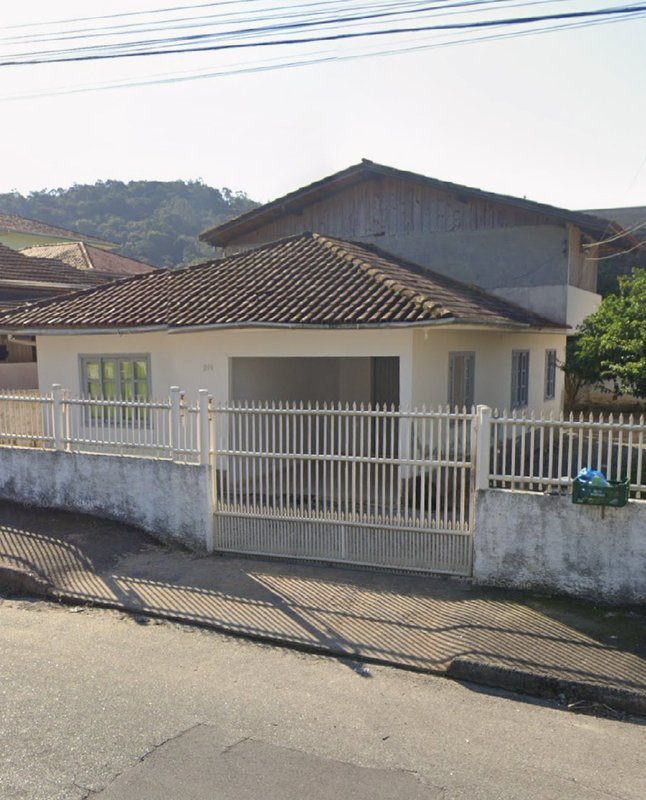 CASA COM 2 DORMITÓRIOS NA LIMEIRA - Brusque - 