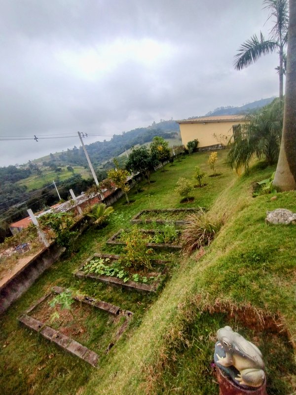 Chácara com piscina à venda próximo ao bairro do Funil - Santa Isabel - 
