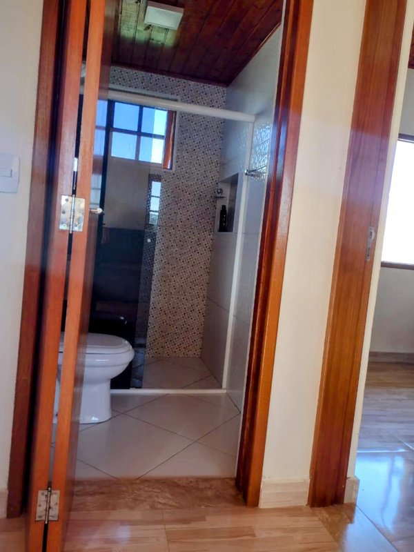 Chácara com piscina à venda próximo ao bairro do Funil - Santa Isabel - 