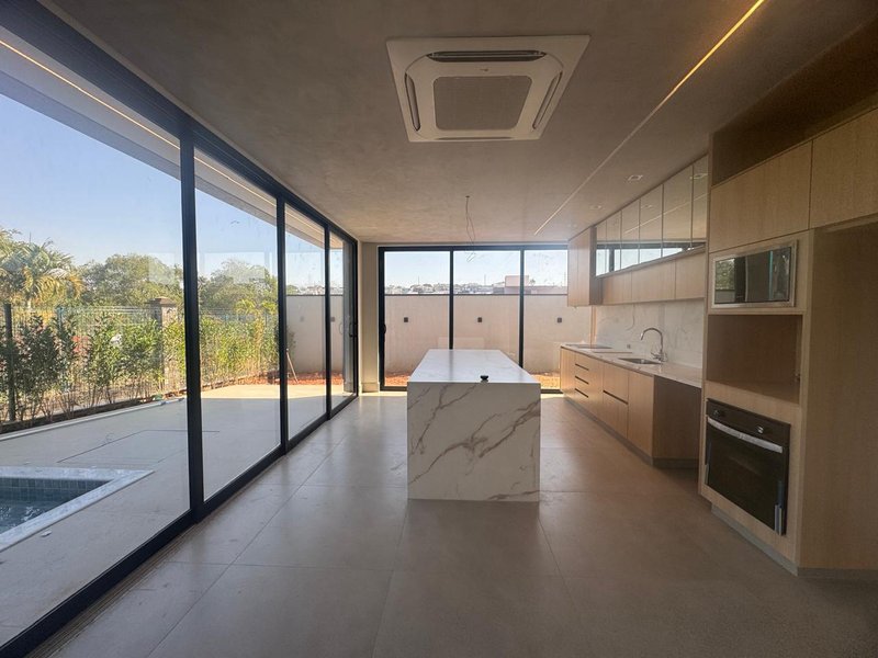 Casa de Luxo à Venda no Swiss Park - Campinas/SP Rodovia Anhangüera Campinas - 