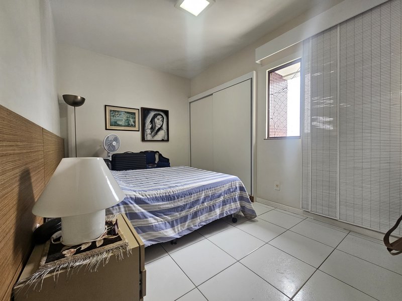 APARTAMENTO 3 QUARTOS SUÍTE VARANDA ANDAR ALTO 2 GARAGENS PISCINA QUADRA ACADEMIA NA GRAÇA Rua Santa Rita de Cássia Salvador - 