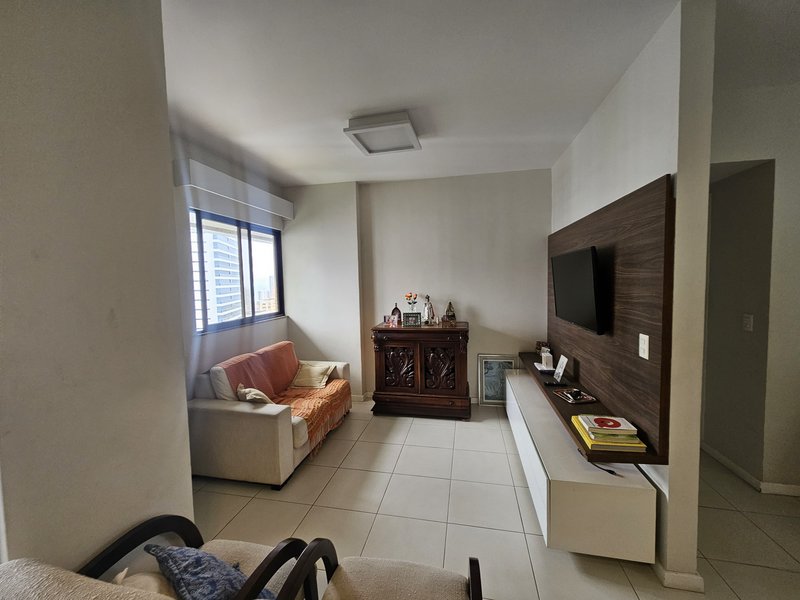 APARTAMENTO 3 QUARTOS SUÍTE VARANDA ANDAR ALTO 2 GARAGENS PISCINA QUADRA ACADEMIA NA GRAÇA Rua Santa Rita de Cássia Salvador - 