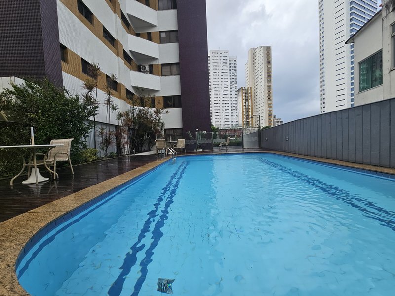 APARTAMENTO 3 QUARTOS SUÍTE VARANDA ANDAR ALTO 2 GARAGENS PISCINA QUADRA ACADEMIA NA GRAÇA Rua Santa Rita de Cássia Salvador - 