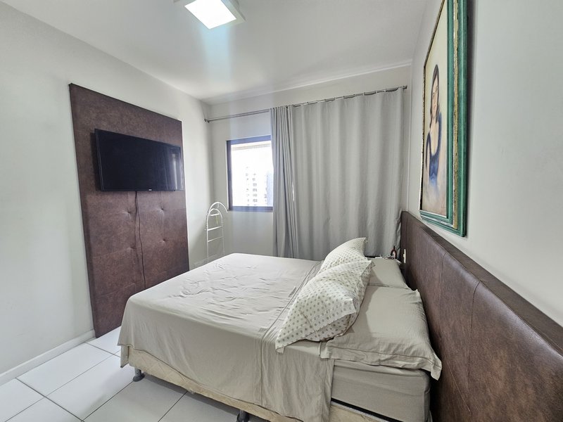 APARTAMENTO 3 QUARTOS SUÍTE VARANDA ANDAR ALTO 2 GARAGENS PISCINA QUADRA ACADEMIA NA GRAÇA Rua Santa Rita de Cássia Salvador - 