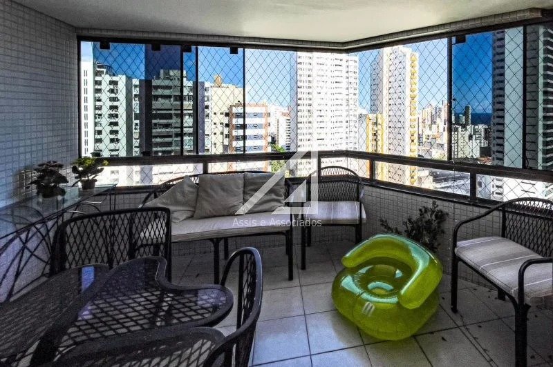 APARTAMENTO 3 QUARTOS SUÍTE VARANDA ANDAR ALTO 2 GARAGENS PISCINA QUADRA ACADEMIA NA GRAÇA Rua Santa Rita de Cássia Salvador - 