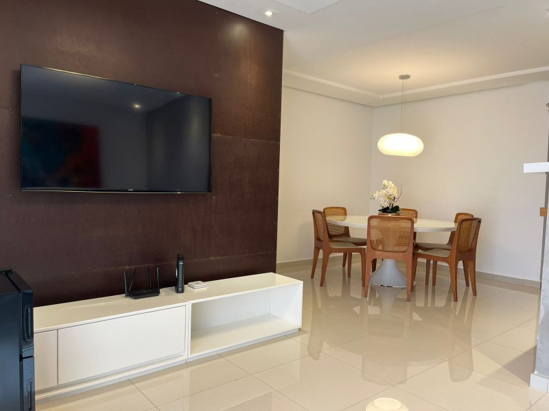 Apartamento À VENDA, 85m - 3 Dorm. 1 Suíte - R$ 670.000 - PLAZA MADRID - Sorocaba SP Rua Raul Pompéia Sorocaba - 