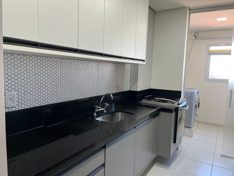 Apartamento À VENDA, 85m - 3 Dorm. 1 Suíte - R$ 670.000 - PLAZA MADRID - Sorocaba SP Rua Raul Pompéia Sorocaba - 