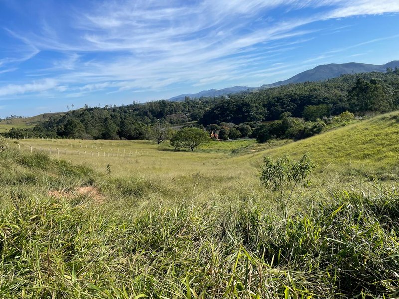 Excelente terreno à venda com vista para a represa das Palmeiras - Igaratá - 