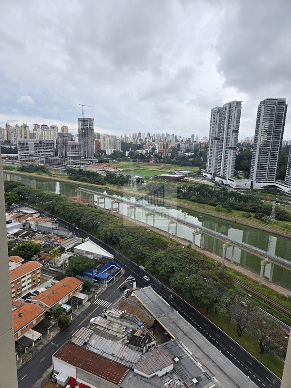APARTAMENTO PARA LOCAÇÃO EM CHÁCARA SANTO ANTÔNIO COM 3 DORMITÓRIOS E 3 VAGAS DE GARAGEM Rua da Paz São Paulo - 