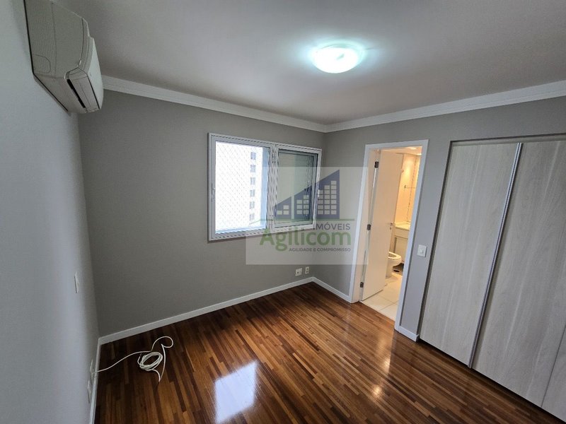 APARTAMENTO PARA LOCAÇÃO EM CHÁCARA SANTO ANTÔNIO COM 3 DORMITÓRIOS E 3 VAGAS DE GARAGEM Rua da Paz São Paulo - 
