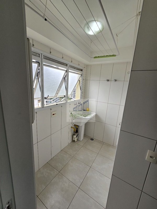 APARTAMENTO PARA LOCAÇÃO EM CHÁCARA SANTO ANTÔNIO COM 3 DORMITÓRIOS E 3 VAGAS DE GARAGEM Rua da Paz São Paulo - 