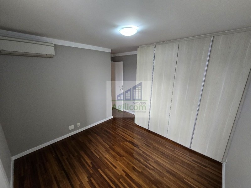APARTAMENTO PARA LOCAÇÃO EM CHÁCARA SANTO ANTÔNIO COM 3 DORMITÓRIOS E 3 VAGAS DE GARAGEM Rua da Paz São Paulo - 