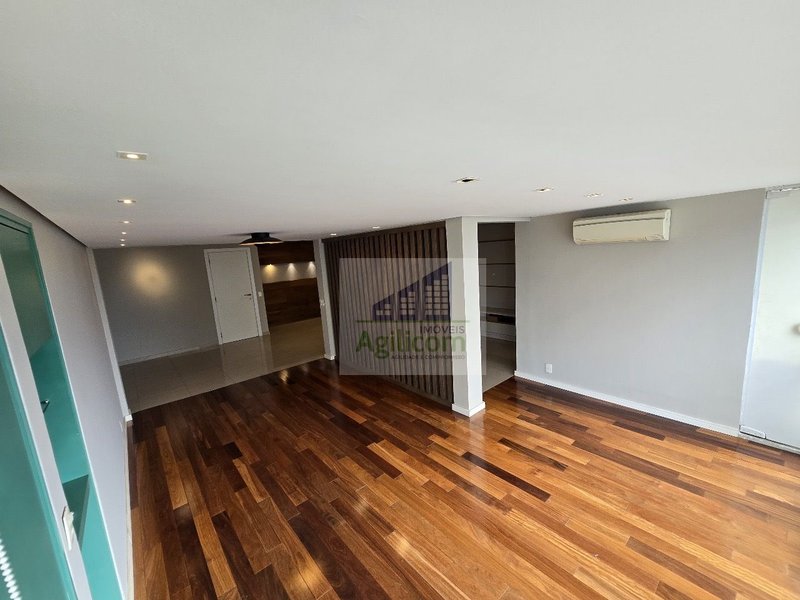 APARTAMENTO PARA LOCAÇÃO EM CHÁCARA SANTO ANTÔNIO COM 3 DORMITÓRIOS E 3 VAGAS DE GARAGEM Rua da Paz São Paulo - 
