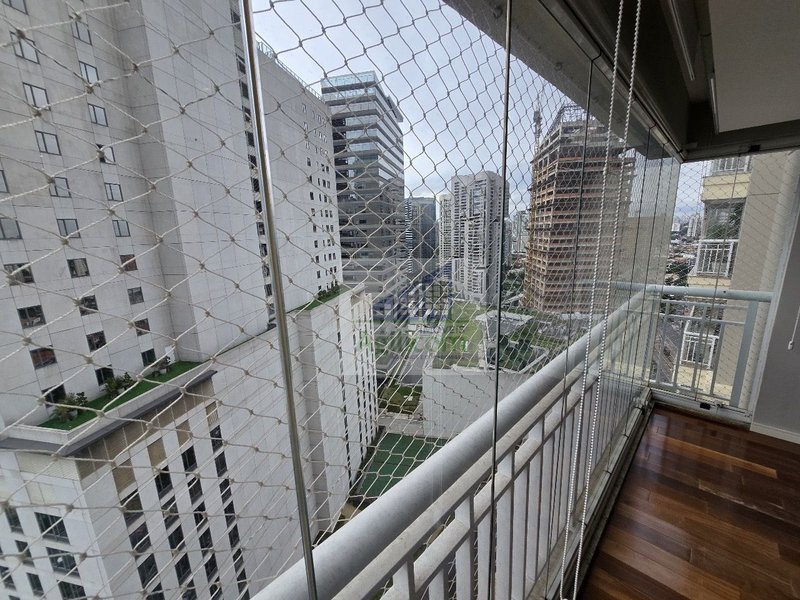 APARTAMENTO PARA LOCAÇÃO EM CHÁCARA SANTO ANTÔNIO COM 3 DORMITÓRIOS E 3 VAGAS DE GARAGEM Rua da Paz São Paulo - 