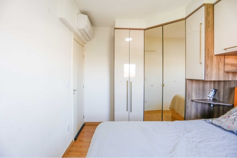 Apartamento à Venda, 53m - R$ 340.000 - 2 Dormitórios - Residencial Platinum - Votorantim Avenida Pedro Ferreira Machado Votorantim - 