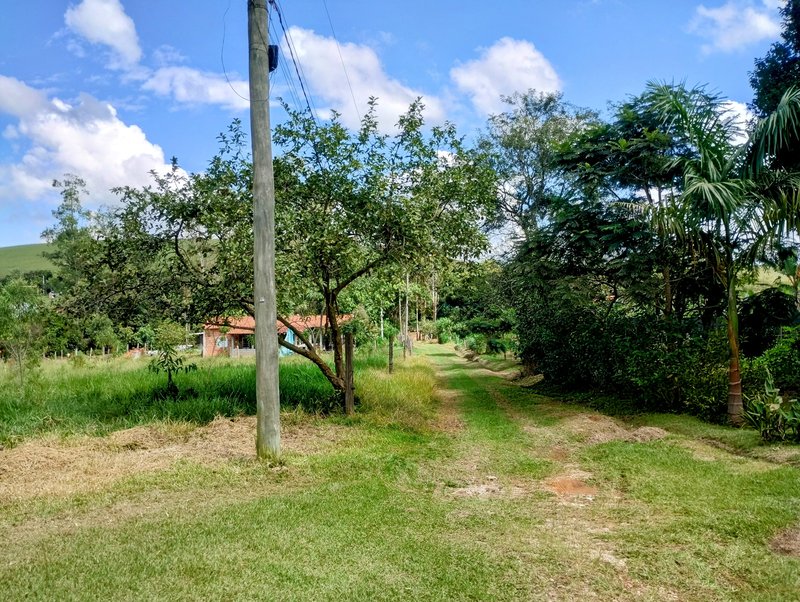 Ótimo sítio à venda no bairro do Pinhal - Jacareí - 