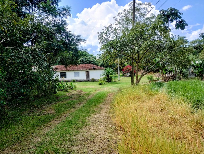 Ótimo sítio à venda no bairro do Pinhal - Jacareí - 