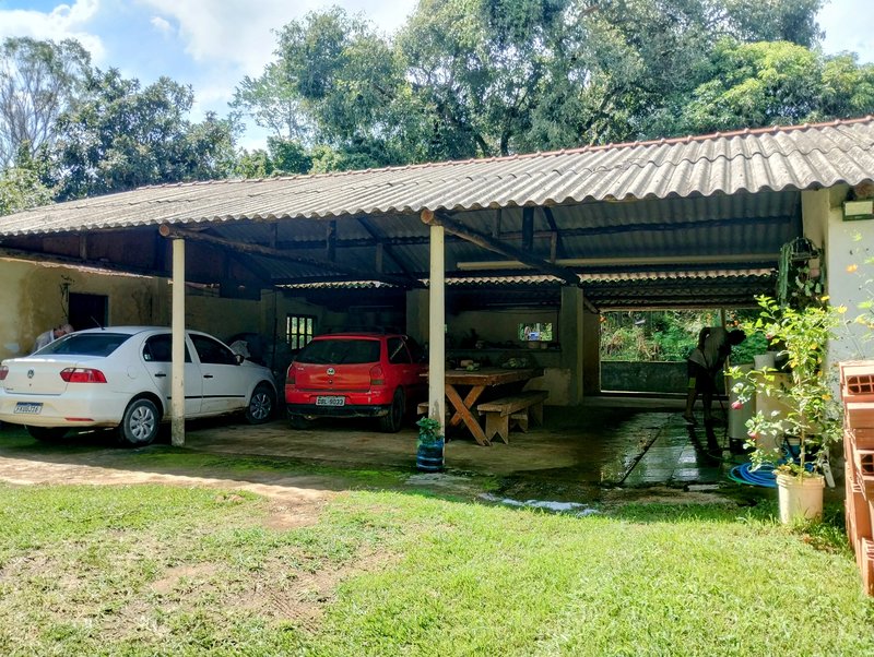 Ótimo sítio à venda no bairro do Pinhal - Jacareí - 