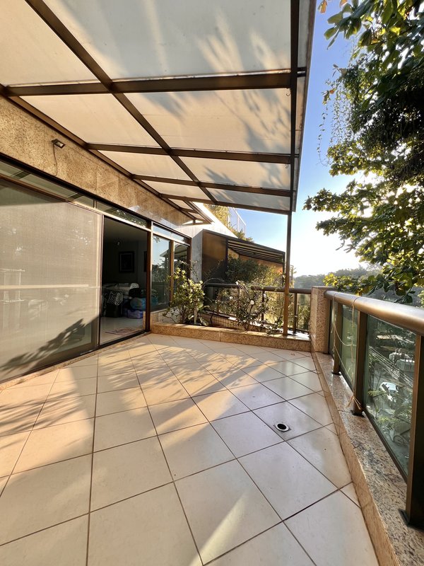 Cobertura duplex com 4 suítes no Jardim Oceânico  Rio de Janeiro - 