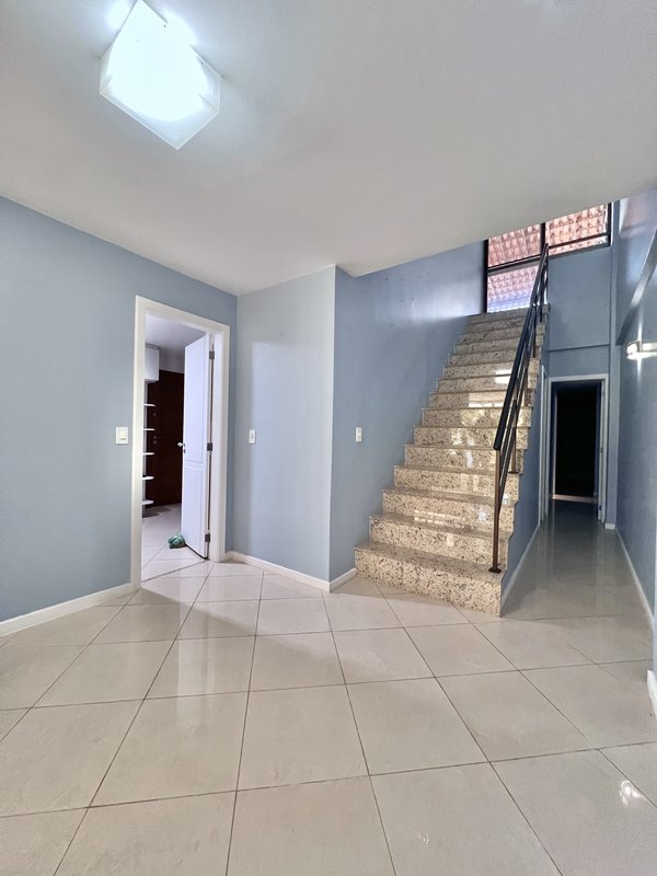Cobertura duplex com 4 suítes no Jardim Oceânico  Rio de Janeiro - 