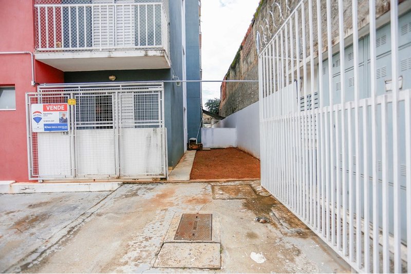 Apartamento À VENDA, 75m - R$ 255.000 - 3 dorm. 1 suíte e garden - Jd. Simus - Sorocaba/SP Alameda das Camélias Sorocaba - 