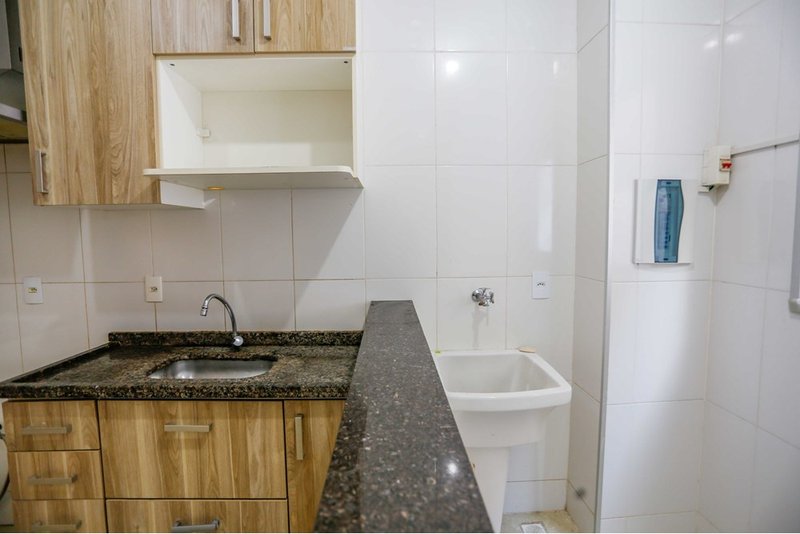 Apartamento À VENDA, 75m - R$ 255.000 - 3 dorm. 1 suíte e garden - Jd. Simus - Sorocaba/SP Alameda das Camélias Sorocaba - 
